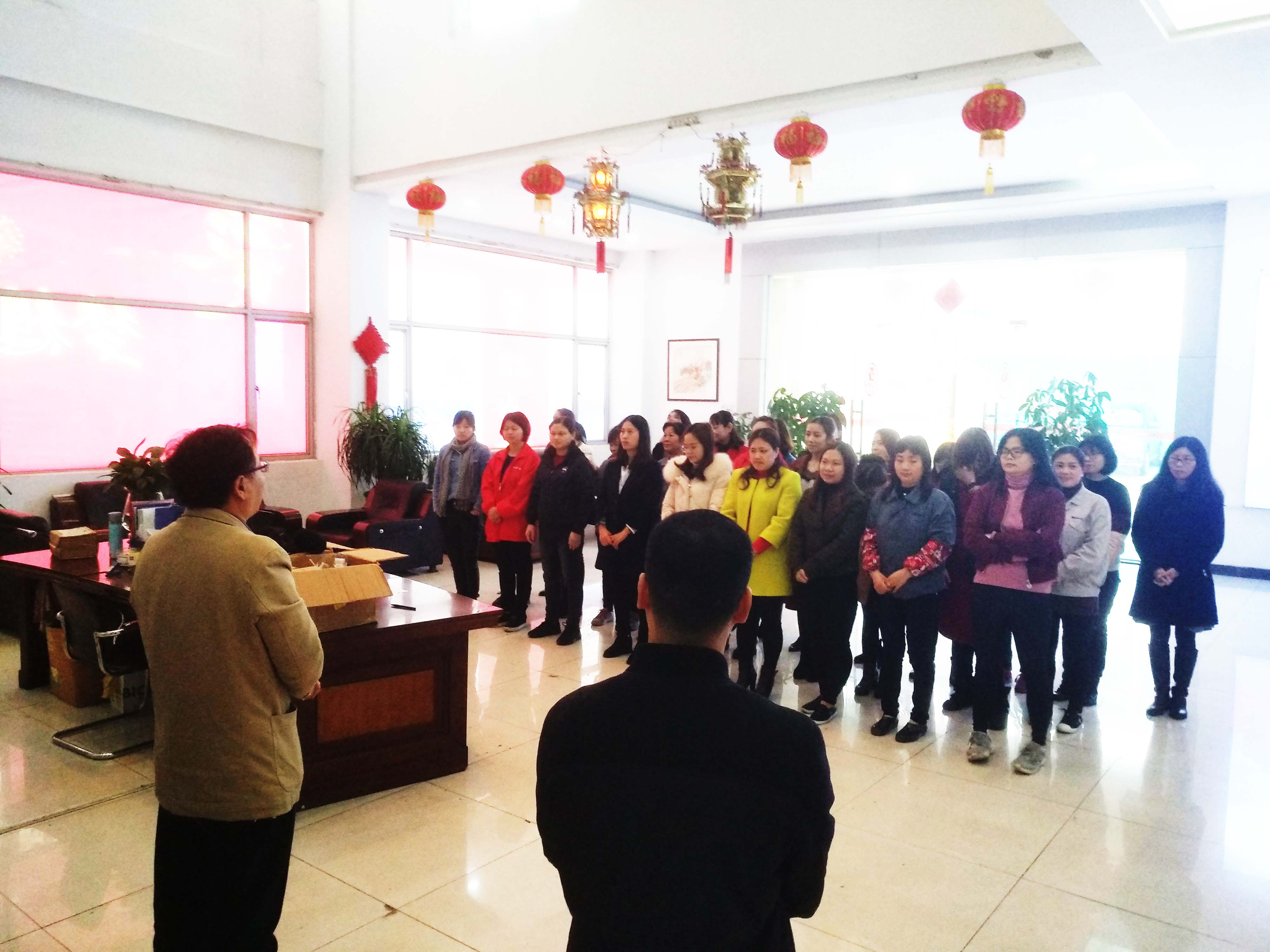 女神節,明邦化工為全體女職工發放溫馨福利! 女神節,明邦化工為全體女職工發放溫馨福利!
